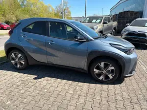 Toyota Others Aygo (X) 1,5 Hybrid "Active" mit Sitzheizung Bild 5