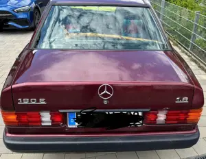 Mercedes-Benz 190 190 E 1.8 Avantgarde rosso