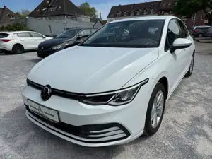 Volkswagen Golf VIII Lim. Life PDC AHK LMF Navi LED Navi 1H Bild 2