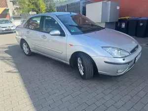 Ford Focus Focus Stufenheck Ghia
