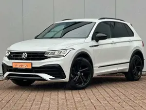 Volkswagen Tiguan 2.0 TDI DSG R-Line Black AHK LED NAVI 19" Bild 1