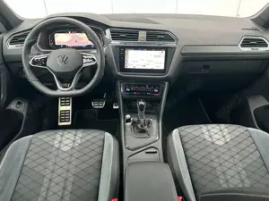 Volkswagen Tiguan 2.0 TDI DSG R-Line Black AHK LED NAVI 19" Bild 5