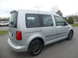Volkswagen Caddy 2.0 TDI Tempomat Allwetter PDC Bild 5