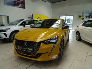 Peugeot 208 Bild 2