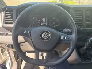 Volkswagen Crafter Pritsche 35 DOKA lang FWD Bild 2