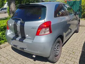 Toyota Yaris Bild 2