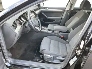 Volkswagen Passat Variant 2.0 TDI | Business | DSG | Massage | Dash-Cam | 2H Bild 4