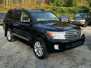 Toyota Land Cruiser 4.5 V8-D-4D Executive*7-SITZER* Bild 3