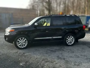 Toyota Land Cruiser 4.5 V8-D-4D Executive*7-SITZER* Bild 2