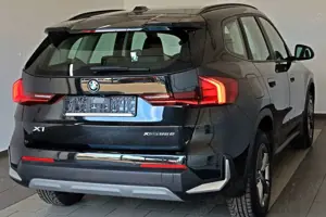 BMW X1 25e xDrive Leder,Navi,LED,Kamera,ParkPak.,AHK Bild 2
