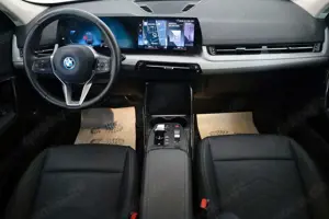 BMW X1 25e xDrive Leder,Navi,LED,Kamera,ParkPak.,AHK Bild 4