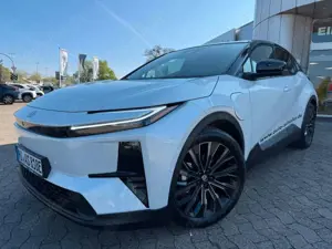Toyota C-HR + 4x4 Lounge **SKYSOUND-PAKET**