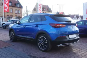 Opel Grandland Innovation Plug-in-Hybrid Aut. 4x4 LED Bild 3