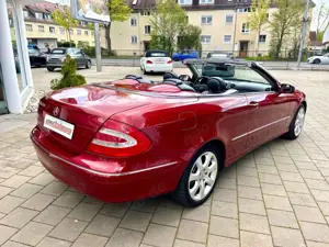 Mercedes-Benz CLK 320 V6 AUT. org.80'Eleg Navi Xen.LED.Mem.PDC Bild 3
