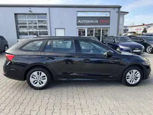 Skoda Octavia Combi 2.0 TDI "Ambition" 1.Hand/BI-Xenon/NAVI/AHK/ Bild 4