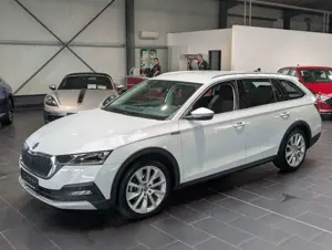 Skoda Octavia Combi 2.0 TDI DSG 4x4 Scout 1.Hand