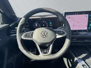 Volkswagen Passat R-Line Variant 1.5 eHybrid DSG NAVI LEDER Bild 5