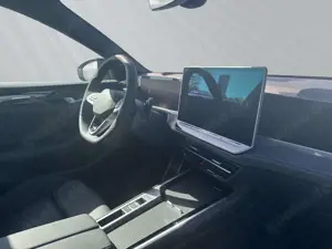 Volkswagen Passat R-Line Variant 1.5 eHybrid DSG NAVI LEDER Bild 4