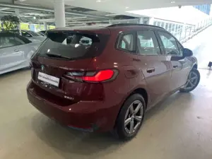 BMW 220 Active Tourer i AHK HUD LCProf el.Aktivsitze adLED Bild 3