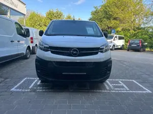 Opel Vivaro Bild 2