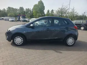 Mazda 2 1.3 GARANTIE KLIMAAUTOMATIK SITZHEIZUNG Bild 4