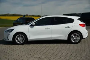 Ford Focus Lim. Cool  Connect 1.0 EcoBoost LED Bild 4