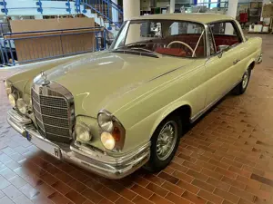 Mercedes-Benz 280 W111 160PS