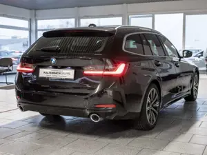 BMW 320 d Touring xDrive FACEL. PANO LED ACC NAVI Bild 5