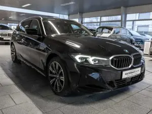 BMW 320 d Touring xDrive FACEL. PANO LED ACC NAVI Bild 3