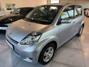 Daihatsu Sirion 1.3 Benzin Klimaanlage/Allwetterreifen