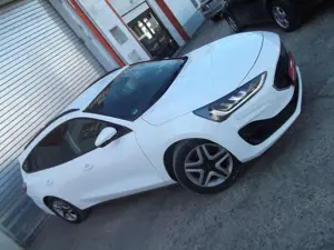 Ford Focus Turnier 1,5 TDCi Autom. Zahnriemen neu!
