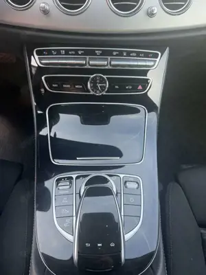 Mercedes-Benz E 300 E 300 de 9G-TRONIC