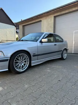 BMW 323 Bmw 323TI Compact E36 Sonderausführung Limited Bild 4