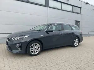 Kia Ceed SW / cee'd SW Cee'd SW 1.6 CRDI Vision LED*CarPlay*Kamera*SH*Alu