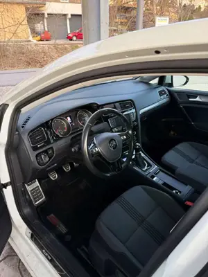 Volkswagen Golf 1.2 TSI BlueMotion Technology Allstar Bild 5
