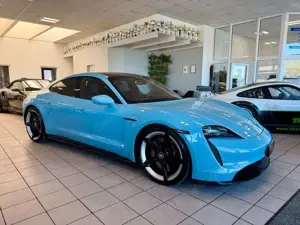 Porsche Taycan Turbo S PCCB/Beifahrerdisplay/InnoDrive
