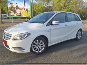 Mercedes-Benz B 180 BlueEFFICIENCY EDITION 1