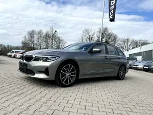 BMW 320 d Touring *LED Navi Leder ACC Standh. AHK SHZ