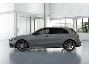 Mercedes-Benz A 200 d AMG Distronic+RüKam+LED+AHK+19"+Totwink Bild 2