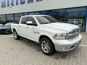 Dodge RAM Laramie 5.7L V8 Hemi Unfallfrei Vollausstattung