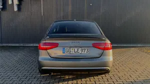 Audi A4 2.0 TDI DPF clean diesel multitronic S line Sportpaket Bild 4