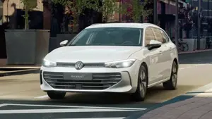 Volkswagen Passat Variant 1.5 eTSI DSG Business AHK Navi