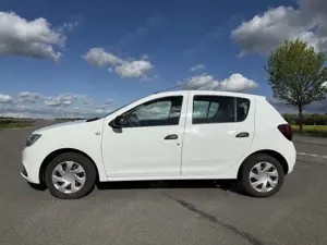 Dacia Sandero Bild 2