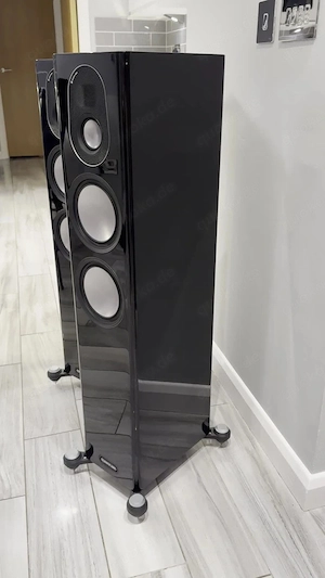 Monitor Audio Gold 200 5G Gloss Black Speakers