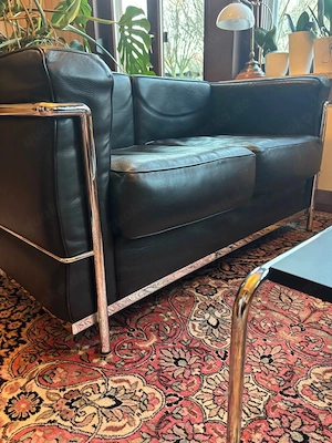 Le Corbusier Sitzgruppe, LC2, Sessel, 2er Sofa, Leder schwarz