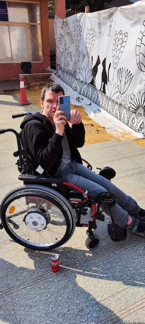 Rollifahrer sucht Spaß zu zweit