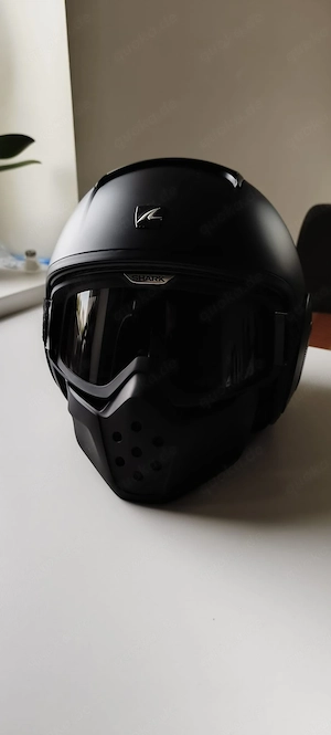 Motorradhelm