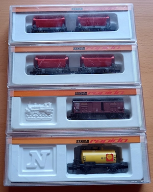  6 Güterwagen Arnold Rapido Spur N in OVP