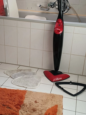 Vileda Dampfreinger  Immer nur mit destillierdem Wasser benutzt, sehr guter Zustand siehe Bilder