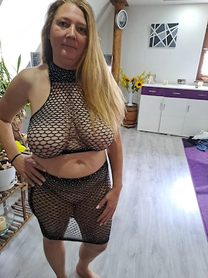Attraktive, reife Frau sucht am 7.05.26